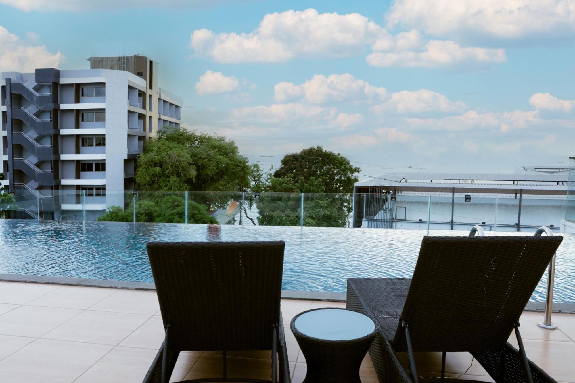 Karin Hotel & Service Apartment - Sha Extra Plus Сі-Рача Екстер'єр фото